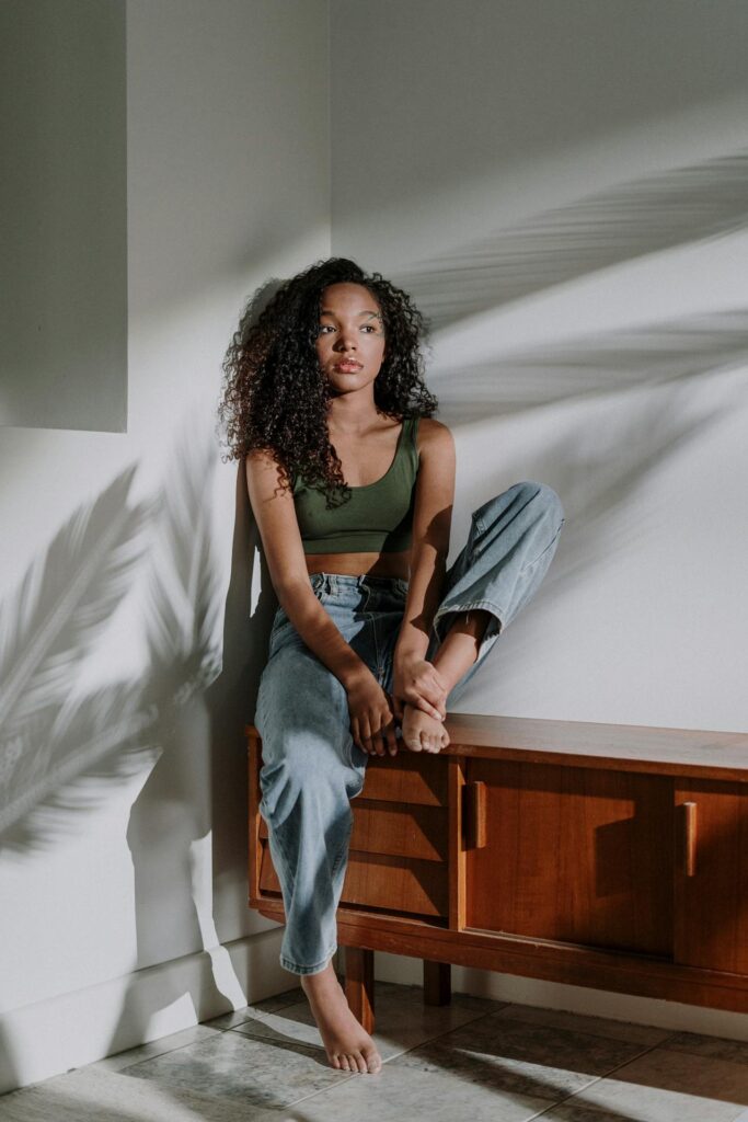 Modern Slim Jeans - Image 2