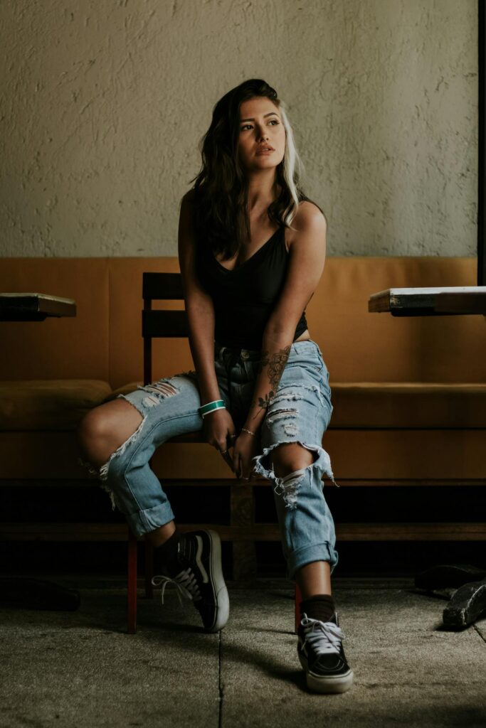 Modern Slim Jeans - Image 3